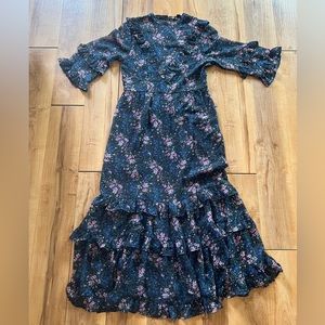 American Eagle Floral maxi Dress size Medium